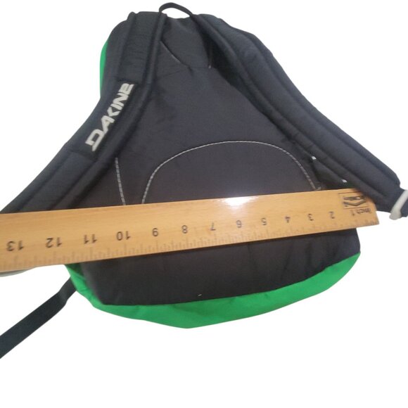 Dakine Transit SS12 Backpack 18L Green & Black Trail Hiking Pockets - Picture 6 of 16